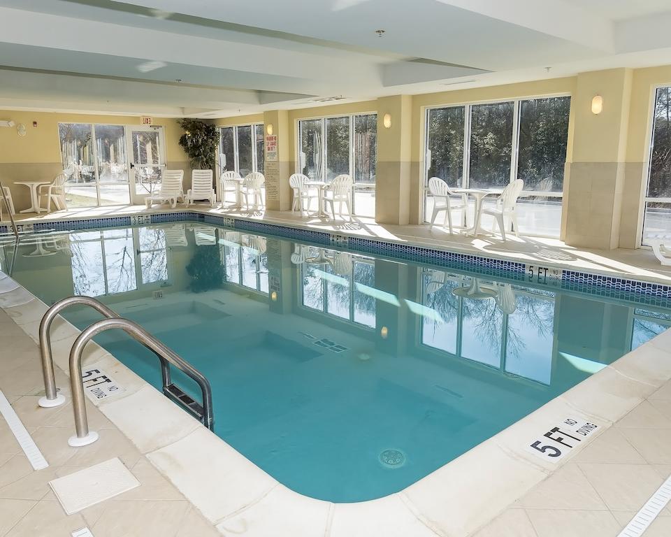 סיפורד Comfort Suites מראה חיצוני תמונה
