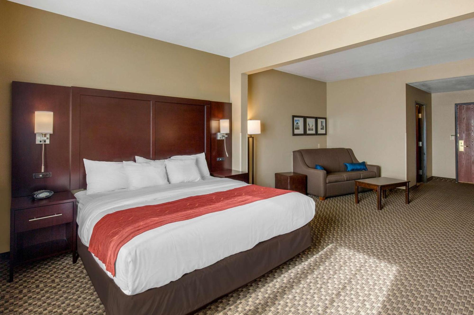 סיפורד Comfort Suites מראה חיצוני תמונה