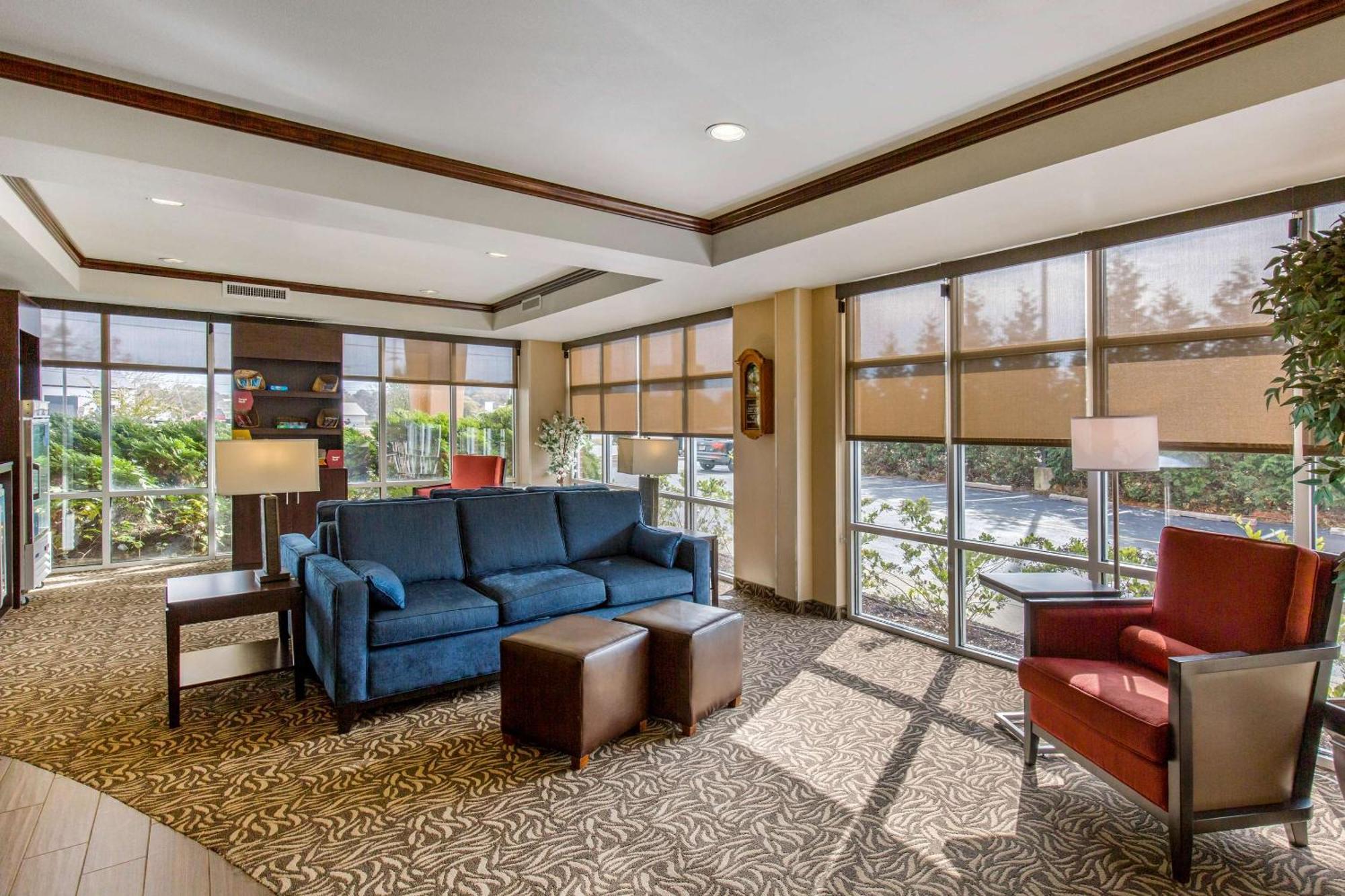 סיפורד Comfort Suites מראה חיצוני תמונה